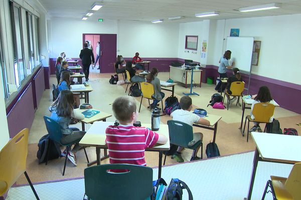 Après une reprise progressive, tous les élèves d'écoles et de collèges vont revenir en classe.