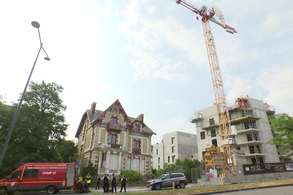 Une banderole homophobe a été déployée à Rennes le jour de la marche des fiertés