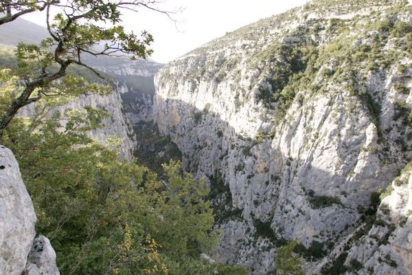 L'été, les Gorges du Verdon sont très fréquentées.