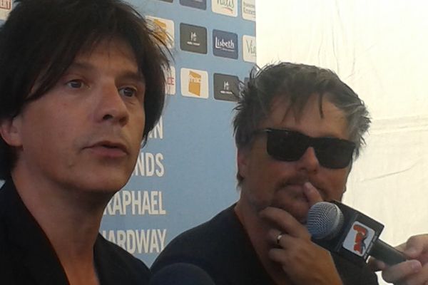 Nicola Sirkis et Marc Eliard, bassiste, ce soir à la conférence de presse avant le concert