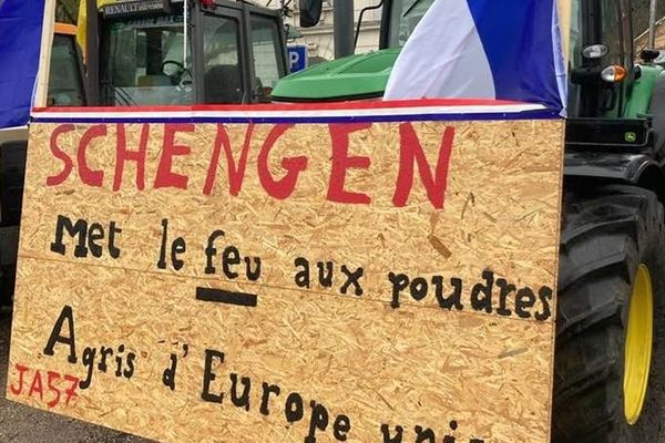 Mobilisation des agriculteurs à Schengen mercredi 7 février.