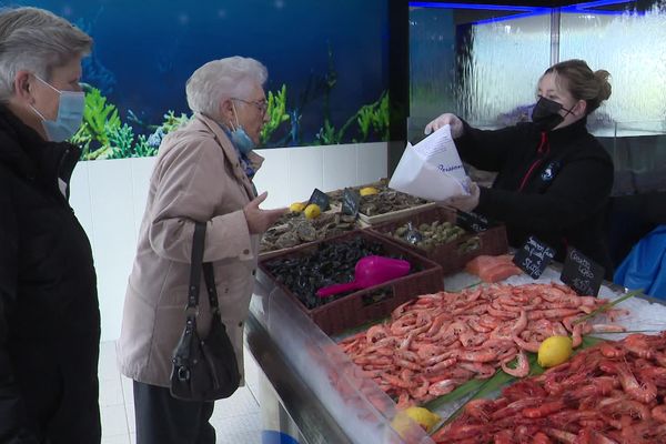 A Saint Séverin en Charente, Cindy Janot a décidé d’ouvrir une poissonnerie dans cette commune rurale de 800 habitants.