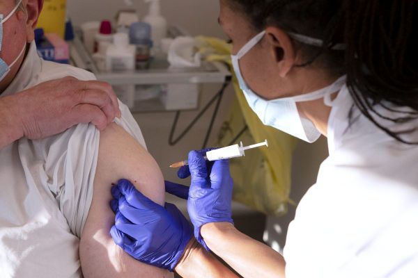 La campagne de vaccination contre le COVID 19 va débuter dans les EHPAD du Puy-de-Dôme jeudi 7 janvier. 