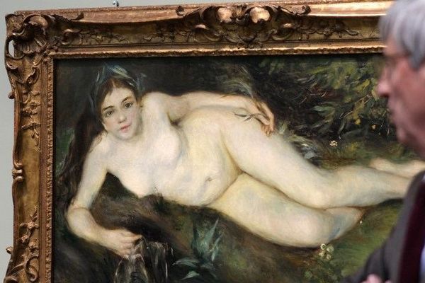 Patrick Ramade devant la  "Nymphe à la source" de Pierre-Auguste Renoir