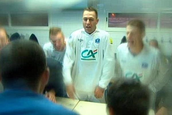 Alès (Gard) - les petits alésiens de CFA2 dans les vestiaires, après leur qualification (3-0) en Coupe de France face à Arles-Avignon (L2) - 16 novembre 2013.