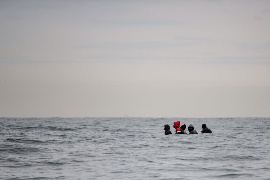 PasdeCalais 14 migrants sauvés au large de Sangatte