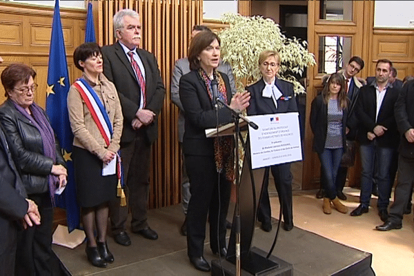 La ministre des familles, de l'enfance et des droits des femmes Laurence Rossignol était en visite vendredi 9 avril dans le Puy-de-Dôme pour parler en particulier des violences faites aux femmes.