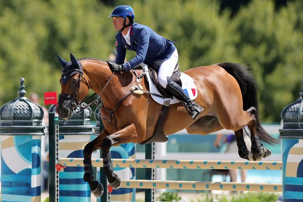 Karim Laghouag et son cheval Triton Fontaine le 29 juillet 2024, lors des Jeux Olympiques de Paris.