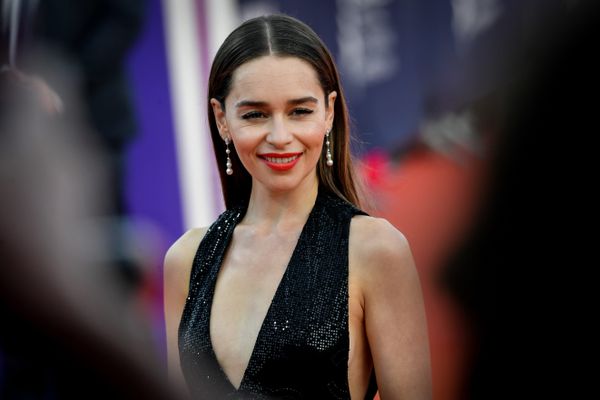 L'actrice Emilia Clarke sur le tapis rouge du festival du cinéma américain de Deauville.