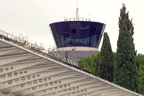 Montpellier - la tour de contrôle de l'aéroport - 2014