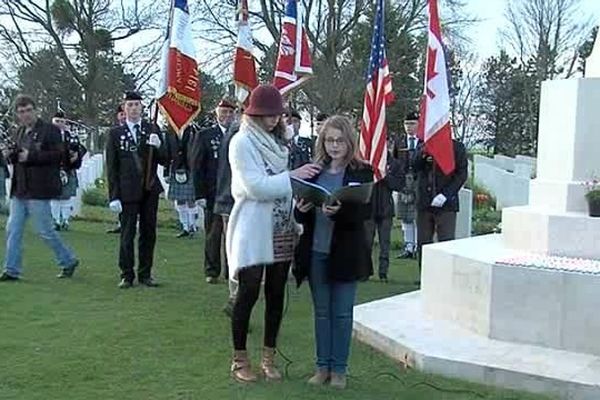 Cérémonie pour les soldats canadiens à Bény-sur-mer, le 12 avril 2014