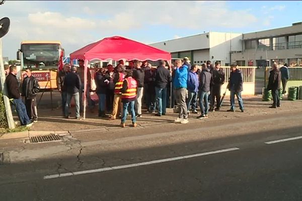 A Nîmes les salariés de STDG ont bloqué le dépôt des bus