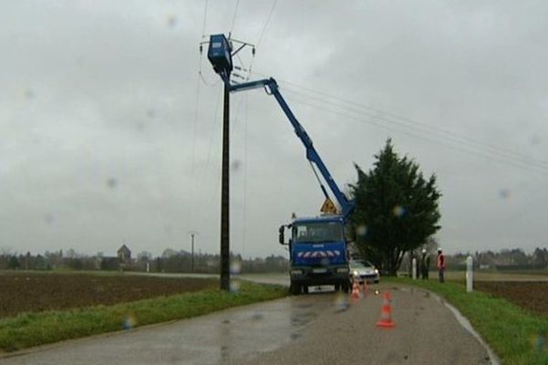 Intervention d'ERDF à Saulon-la-rue en Côte-d'Or 