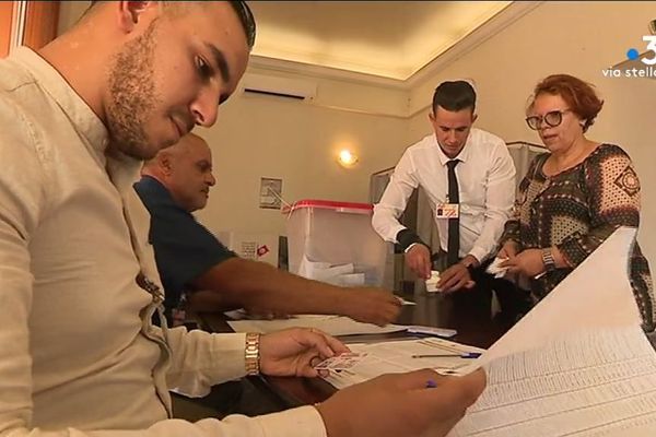 Ce dimanche 15 septembre, se sont tenues les élections présidentielles tunisiennes. En Corse, les 770 inscrits ont pu voter à Ajaccio et Ghisonaccia.