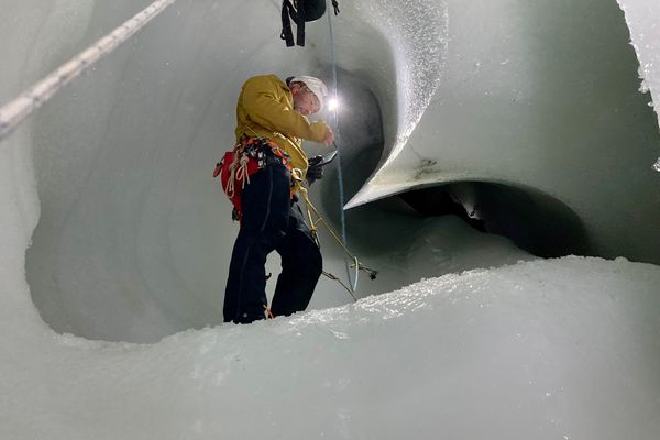 Sous la glace, la température était constante, autour de 0 degré.