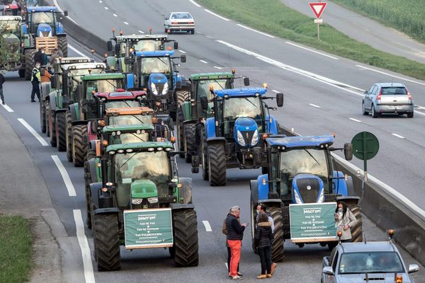 Une manifestation d'agriculteurs en tracteur en avril 2021, en Île-de-France