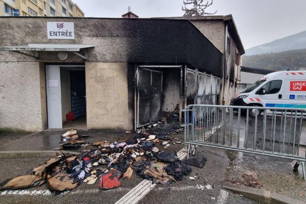 L'incendie s'est déclaré le dimanche 4 décembre aux alentours de 7 heures.