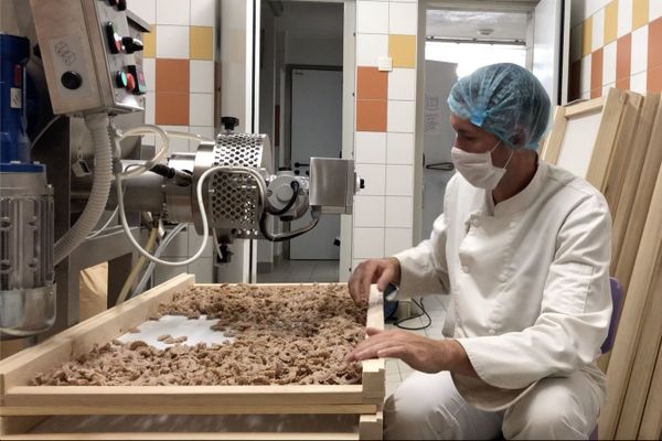 La machine à pâtes a été importée d'Italie.