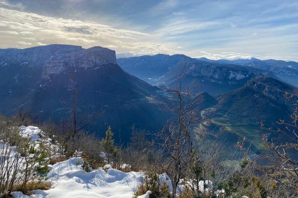 Le massif des Coulmes, entre Isère et Vercors, culmine à 1 475 mètres d’altitude.