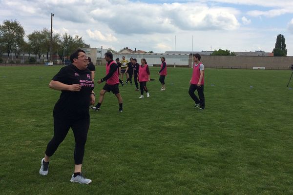 Une fois par semaine, des patientes du CHRU atteintes de cancer et de maladies chroniques se retrouvent au stade Matter de Nancy pour un entrainement de rugby.