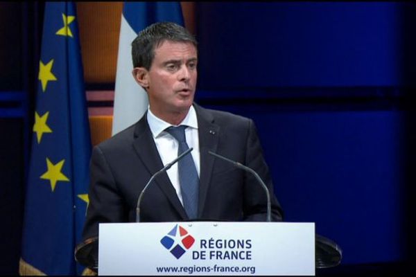 Manuel Valls au Congrès des Régions à Reims, jeudi 29 septembre 2016.