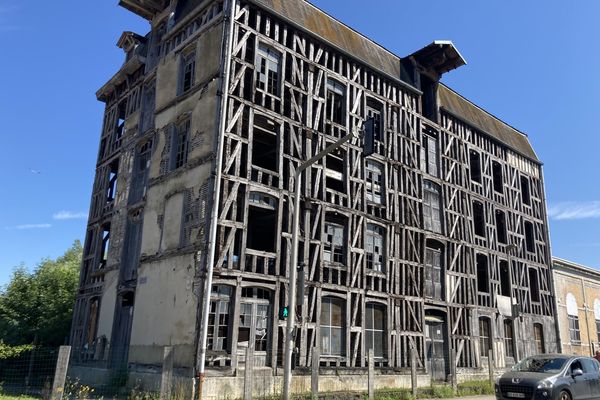 L'emblématique moulin de Bar-sur-Seine est à l'abandon depuis des décennies.