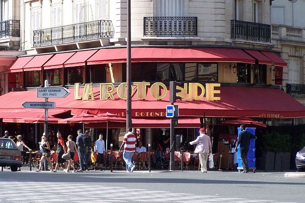 La brasserie La Rotonde, à Paris.