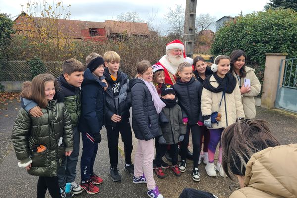 Le père Noël fait rêver les petits... et les grands enfants.