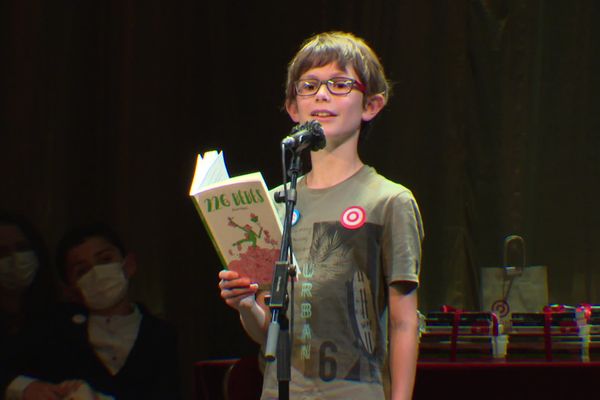 Raphaël, élève de CM2, représentait la Bourgogne-Franche Comté dans ce concours de jeunes lecteurs. 