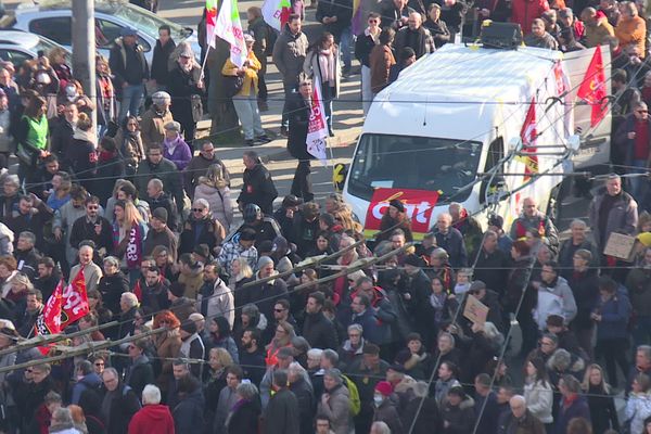 Pour cette quatrième journée de contestation, la mobilisation ne faiblit pas.