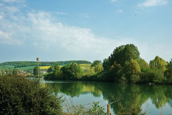 En Seine-Maritime, un LUNDI ensoleillé et à peine nuageux sur la  Vallée de la Bresle.