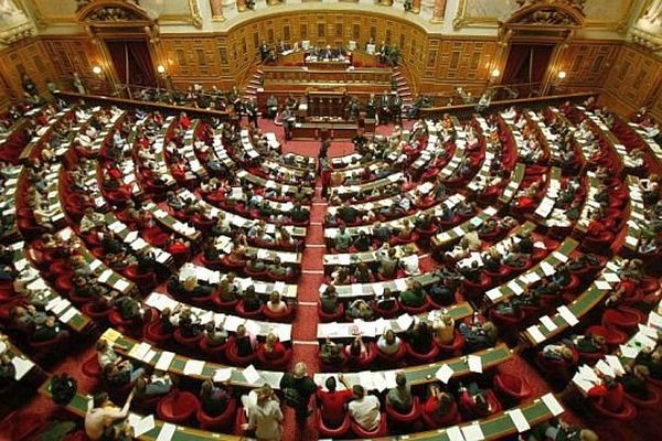 Paris - le sénat - archives