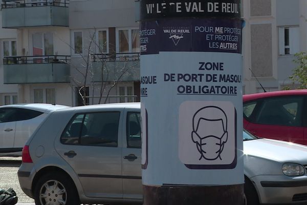 Dans certains zones de la commune de Val-de-Reuil, le masque est obligatoire jusqu'au 1er septembre