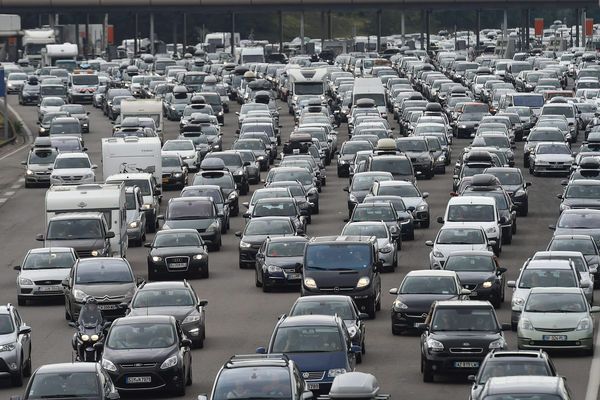 Week-end de départs en vacances et couleur rouge sur les routes pour demain samedi.