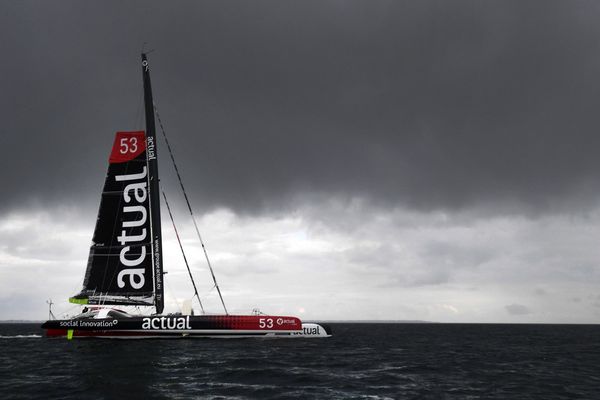 Le trimaran Actual d'Yves le Blevec