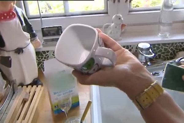 Une tasse à thé sans tâche c'est possible !