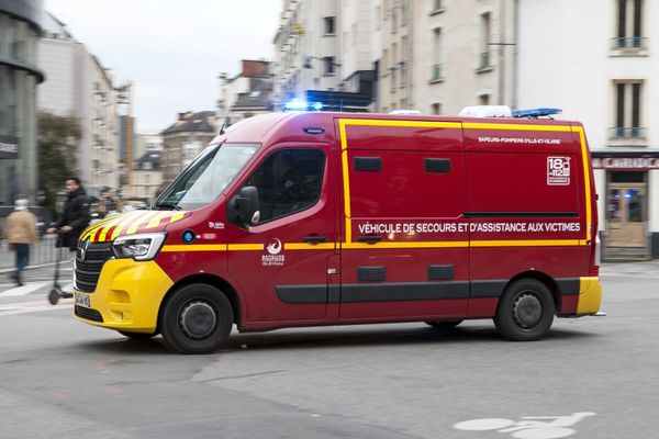 Renault Master III une histoire vraie, TRANSIT CENTER