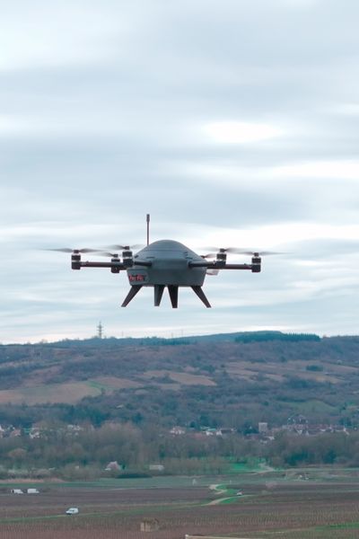 Un drone météo a été testé mardi 5 mars à Chassagne-Montrachet (Côte-d'Or).