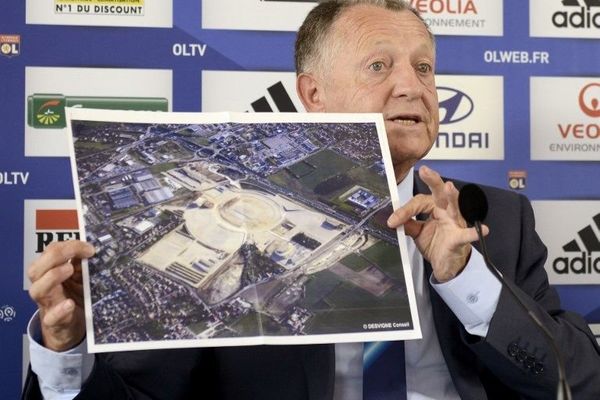 Jean Michel Aulas affiche ses ambitions autour du grand stade  