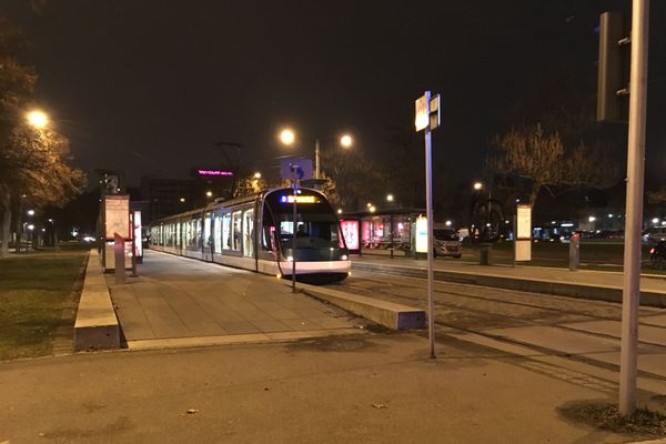 Depuis mai 2020, les cyclistes n'ont plus le droit de monter dans les tramways avec leurs vélos.