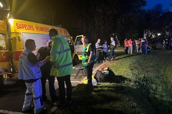 Mobilisation des pompiers, du Samu, de la Croix-Rouge ce dimanche soir, à Saint-Lubin-des-Joncherets