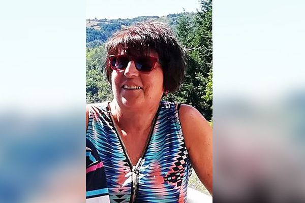 Depuis le 01 janvier 2021, la gendarmerie de l'Aude recherche Mme Christiane Glas. Elle a été vue pour la dernière fois lors d’une promenade vers 15h entre Coursan et Vinassan.