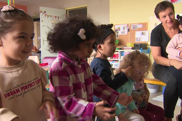 Ces enfants de maternelle sont suivis à l'Institut Les Gravouses de Clermont-Ferrand, une sctructure unique dans le département.