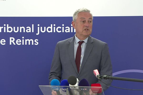 Allocution du procureur François Schneider depuis le palais de justice de Reims, le mardi 28 mai 2024.