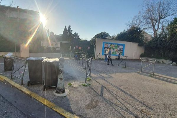 Groupe scolaire des Caillols dans le 12e arrondissement de Marseille