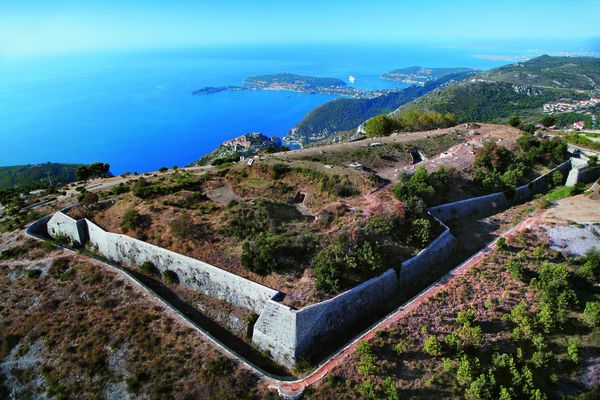 Le fort de la Revère, à Èze (Alpes-Maritimes).