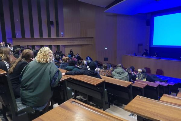 Les CRS ont évacué une centaine de personne lors d'une assemblée générale à l'université de Strasbourg