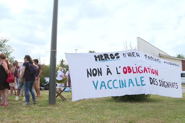 Mobilisation contre l'obligation vaccinale des soignants dans le Lot-et-Garonne ( archives )