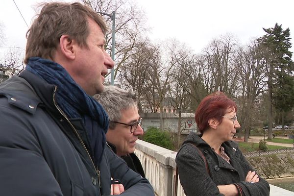 Anne Vignot et Yannick Jadot en février 2021 à Besançon.