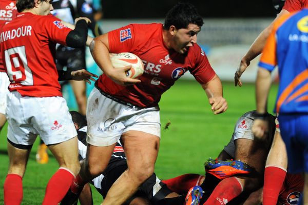 Karim Bougherara, ici au centre, va remplacer le pilier droit du RCT Martin Castrogiovanni. (photo de février 2012).